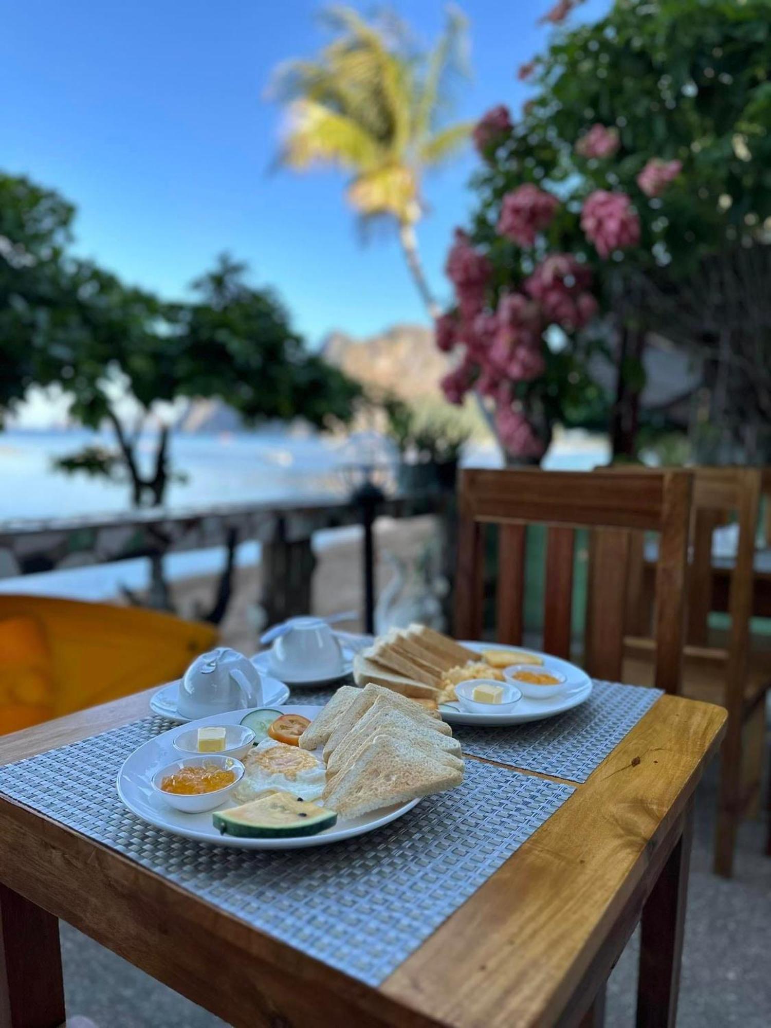 Desert Rose Beach Hotel เอลนิโด ภายนอก รูปภาพ
